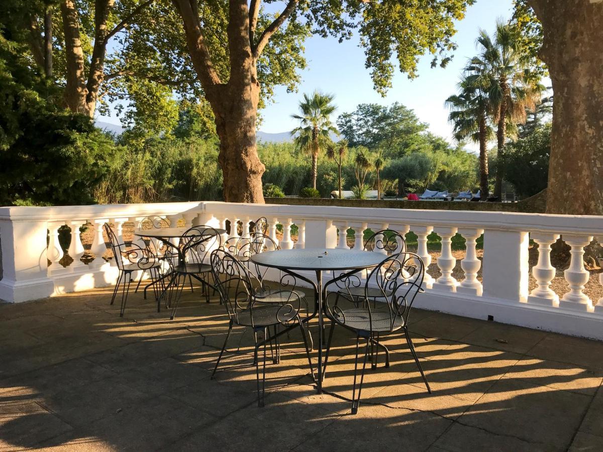 Domaine Castell De Bles Bed and Breakfast Saint-Génis Exteriör bild
